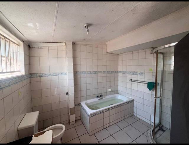 3 BEDROOM HOUSE FOR SALE IN KENSINGTON